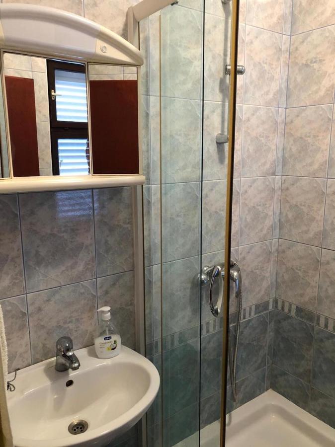 Pansion Marinka-Bire Rooms Lumbarda Buitenkant foto