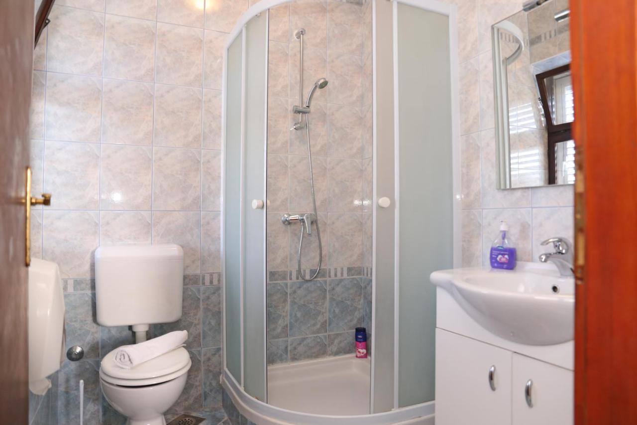 Pansion Marinka-Bire Rooms Lumbarda Buitenkant foto