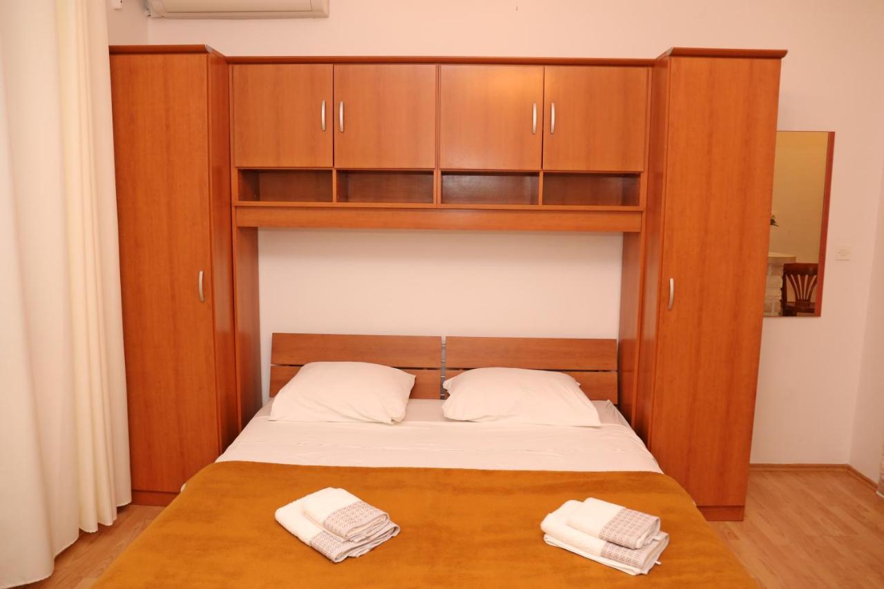 Pansion Marinka-Bire Rooms Lumbarda Buitenkant foto
