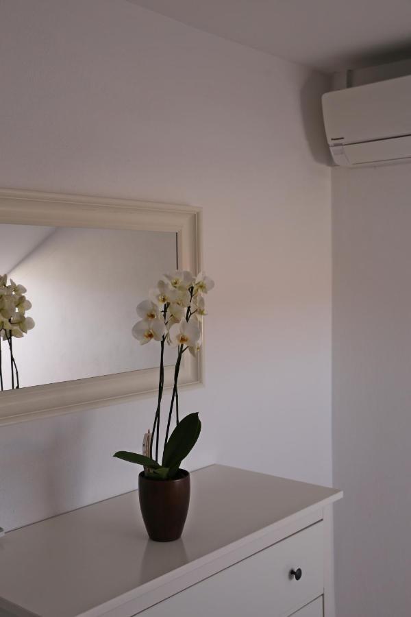 Pansion Marinka-Bire Rooms Lumbarda Buitenkant foto